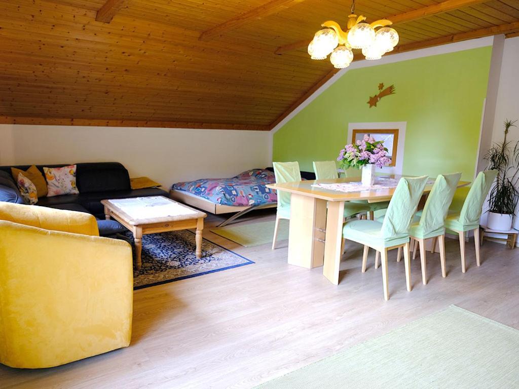 Haus Kremser Бад Кляйнкирххайм Экстерьер фото