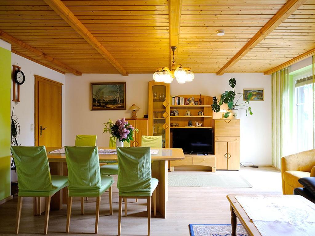 Haus Kremser Бад Кляйнкирххайм Экстерьер фото