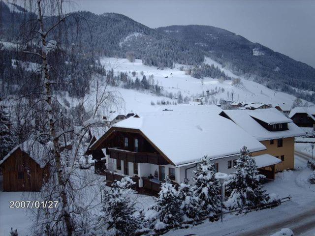 Haus Kremser Бад Кляйнкирххайм Экстерьер фото